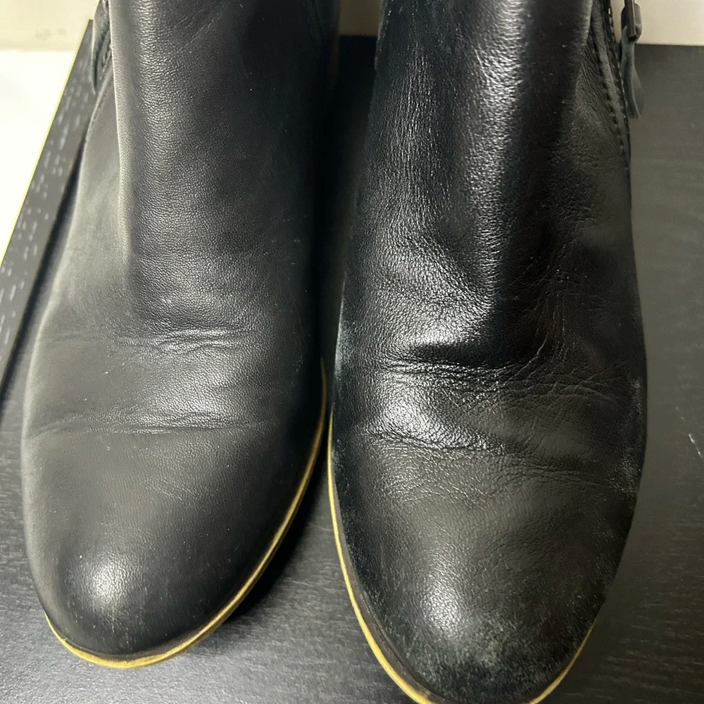 Lucky Brand Black Leather Ankle Booties with side Zipper Womens 7M/37 - Picture 5 of 8